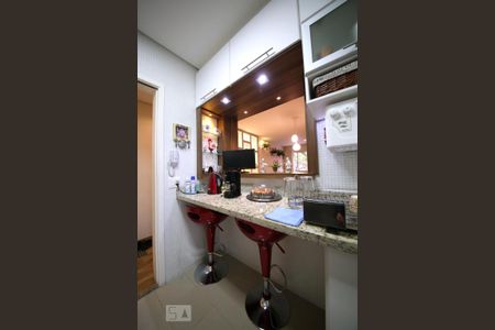 Apartamento à venda com 72m², 2 quartos e 1 vagaCozinha 