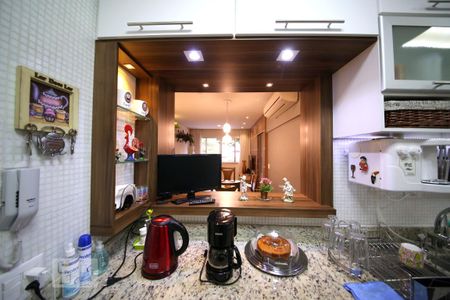Apartamento à venda com 72m², 2 quartos e 1 vagaCozinha 