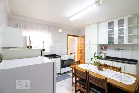 Casa à venda com 151m², 3 quartos e 3 vagas Casa à venda com 151m², 3 quartos e 3 vagasCozinha