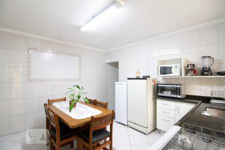 Casa à venda com 151m², 3 quartos e 3 vagas Casa à venda com 151m², 3 quartos e 3 vagasCozinha