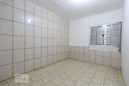 Quarto de casa para alugar com 1 quarto, 40m² em Vila Iório, São Paulo