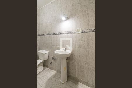 Apartamento para alugar com 60m², 2 quartos e sem vagaBanheiro