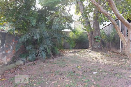 Apartamento à venda com 550m², 2 quartos e 3 vagasÁrea fundos