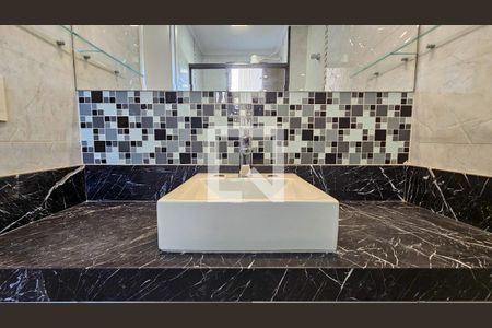 Apartamento à venda com 70m², 2 quartos e 1 vagaBanheiro 2