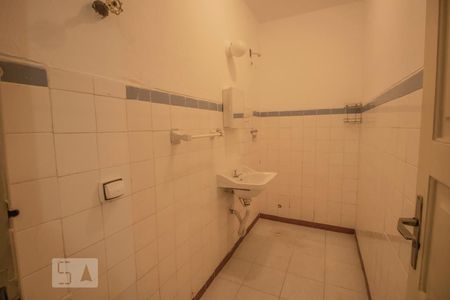 Casa para alugar com 110m², 2 quartos e sem vagaBanheiro