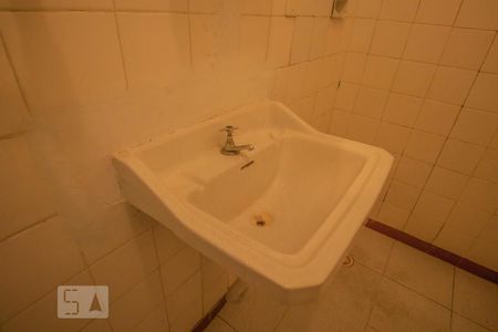 Casa para alugar com 110m², 2 quartos e sem vagaBanheiro