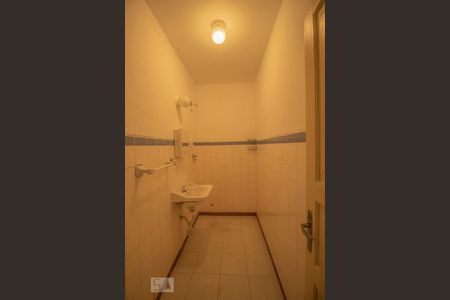 Casa para alugar com 110m², 2 quartos e sem vagaBanheiro