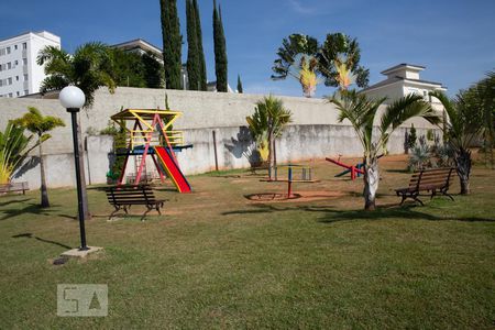 Apartamento para alugar com 48m², 2 quartos e 1 vaga Apartamento para alugar com 48m², 2 quartos e 1 vagaÁrea Comum - Playground