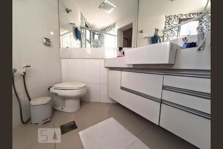 Banheiro de apartamento à venda com 4 quartos, 160m² em Barro Preto, Belo Horizonte