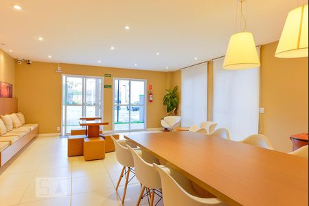 Apartamento para alugar com 48m², 2 quartos e 1 vaga Apartamento para alugar com 48m², 2 quartos e 1 vagaSalão de Festas