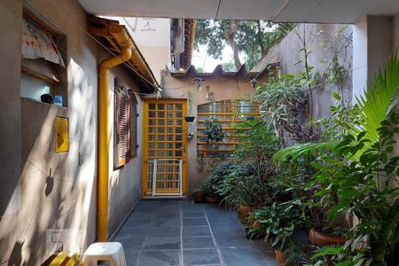 Studio à venda com 200m², 3 quartos e 2 vagasÁrea de serviço