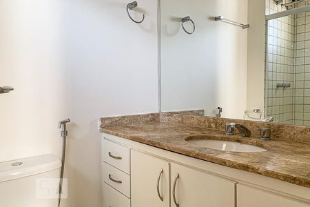 Apartamento para alugar com 85m², 2 quartos e 2 vagas Apartamento para alugar com 85m², 2 quartos e 2 vagasBanheiro