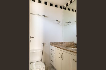 Apartamento para alugar com 85m², 2 quartos e 2 vagas Apartamento para alugar com 85m², 2 quartos e 2 vagasBanheiro