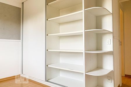 Apartamento para alugar com 85m², 2 quartos e 2 vagas Apartamento para alugar com 85m², 2 quartos e 2 vagasQuarto