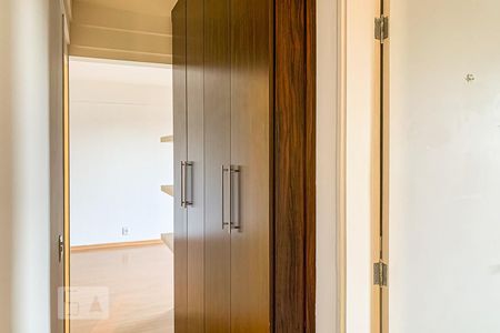 Apartamento para alugar com 85m², 2 quartos e 2 vagas Apartamento para alugar com 85m², 2 quartos e 2 vagasQuarto