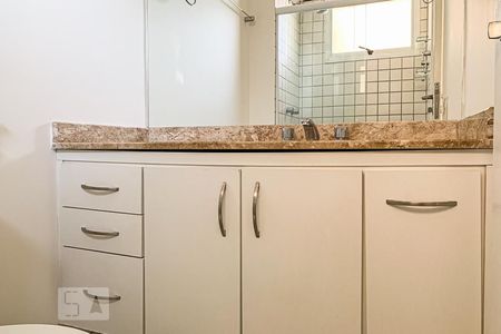 Apartamento para alugar com 85m², 2 quartos e 2 vagas Apartamento para alugar com 85m², 2 quartos e 2 vagasBanheiro