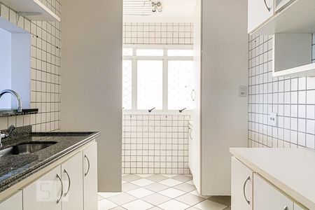 Apartamento para alugar com 85m², 2 quartos e 2 vagas Apartamento para alugar com 85m², 2 quartos e 2 vagasCozinha