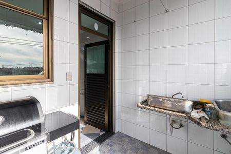 Casa à venda com 900m², 4 quartos e 8 vagasÁrea de Serviço