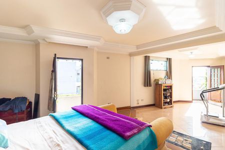 Casa à venda com 900m², 4 quartos e 8 vagasSuíte 1