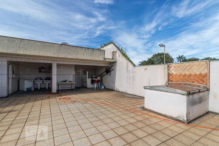 Casa à venda com 900m², 4 quartos e 8 vagasTerraço