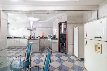 Casa à venda com 900m², 4 quartos e 8 vagasCozinha