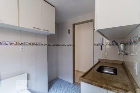 Apartamento à venda com 70m², 2 quartos e 1 vaga Apartamento à venda com 70m², 2 quartos e 1 vagaCozinha e Área de Serviço