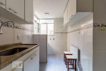Apartamento à venda com 70m², 2 quartos e 1 vaga Apartamento à venda com 70m², 2 quartos e 1 vagaCozinha e Área de Serviço