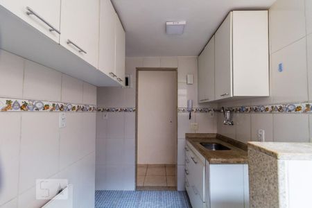 Apartamento à venda com 70m², 2 quartos e 1 vaga Apartamento à venda com 70m², 2 quartos e 1 vagaCozinha e Área de Serviço