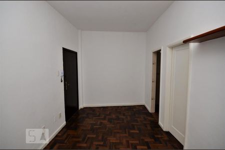Sala de apartamento para alugar com 1 quarto, 29m² em Botafogo, Rio de Janeiro