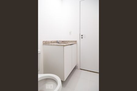 Apartamento à venda com 81m², 3 quartos e 2 vagasBanheiro Social