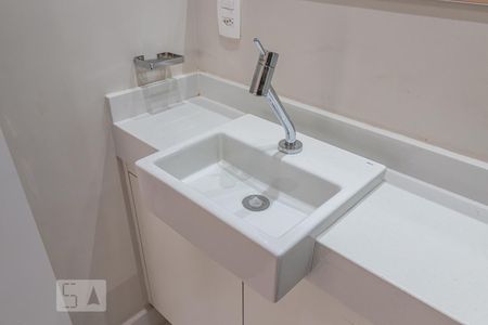 Apartamento para alugar com 53m², 1 quarto e 2 vagasDetalhe do Banheiro Social