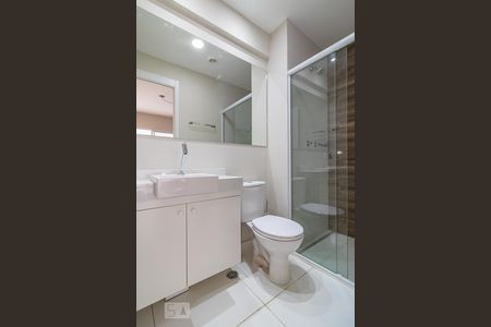 Banheiro Social de apartamento para alugar com 1 quarto, 53m² em Alphaville Empresarial, Barueri
