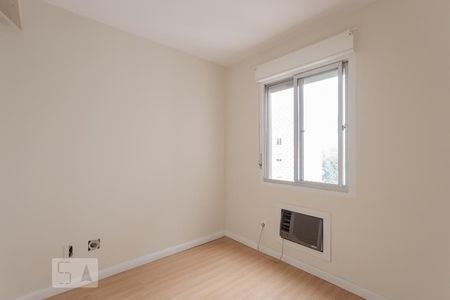 Quarto 1 de apartamento para alugar com 2 quartos, 51m² em Sarandi, Porto Alegre