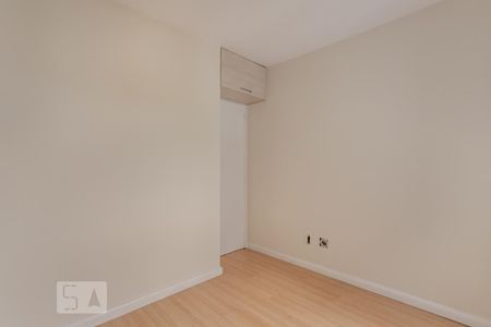 Quarto 1 de apartamento para alugar com 2 quartos, 51m² em Sarandi, Porto Alegre