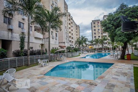 Apartamento para alugar com 54m², 2 quartos e 1 vagaÁrea comum - Piscina