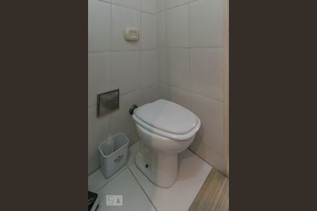 Casa de condomínio para alugar com 372m², 3 quartos e 1 vagaBanheiro de serviço  - terraço