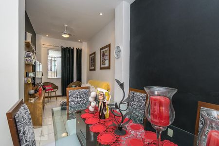 Sala de casa de condomínio para alugar com 3 quartos, 372m² em Ramos, Rio de Janeiro