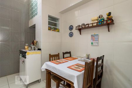 Casa de condomínio para alugar com 372m², 3 quartos e 1 vagaCozinha1 (térreo)