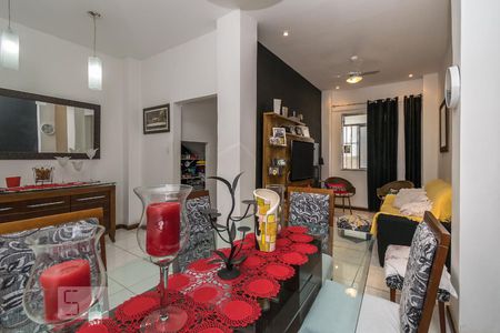 Sala de casa de condomínio para alugar com 3 quartos, 372m² em Ramos, Rio de Janeiro