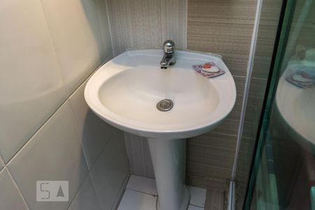 Casa de condomínio para alugar com 372m², 3 quartos e 1 vagaBanheiro de serviço  - terraço
