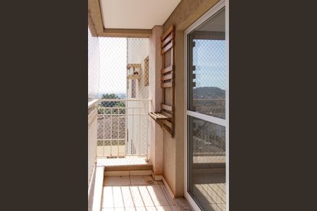 Apartamento para alugar com 75m², 2 quartos e 1 vagaVaranda