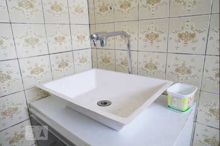 Casa à venda com 100m², 3 quartos e 2 vagas Casa à venda com 100m², 3 quartos e 2 vagasBanheiro piso Superior