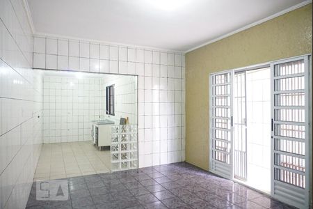 Casa à venda com 100m², 3 quartos e 2 vagas Casa à venda com 100m², 3 quartos e 2 vagasSala de Jantar
