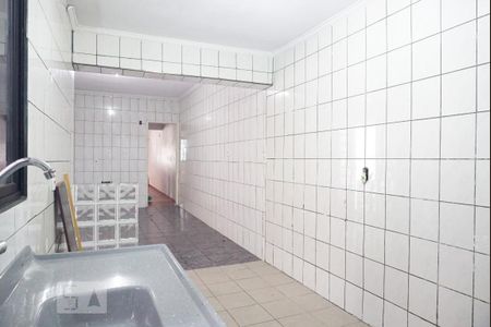 Casa à venda com 100m², 3 quartos e 2 vagas Casa à venda com 100m², 3 quartos e 2 vagasCozinha