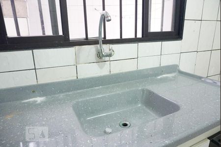 Casa à venda com 100m², 3 quartos e 2 vagas Casa à venda com 100m², 3 quartos e 2 vagasCozinha