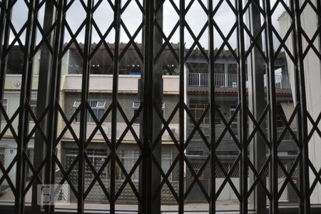 Vista da Sala de apartamento para alugar com 2 quartos, 72m² em Olaria, Rio de Janeiro