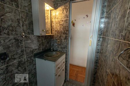 Lavabo de apartamento para alugar com 2 quartos, 54m² em Madureira, Rio de Janeiro
