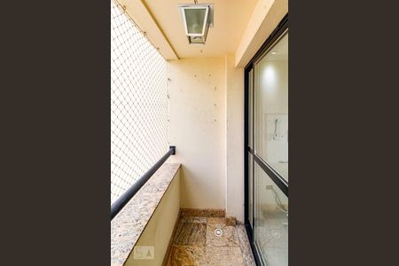 Apartamento para alugar com 90m², 3 quartos e 2 vagas Apartamento para alugar com 90m², 3 quartos e 2 vagasVaranda