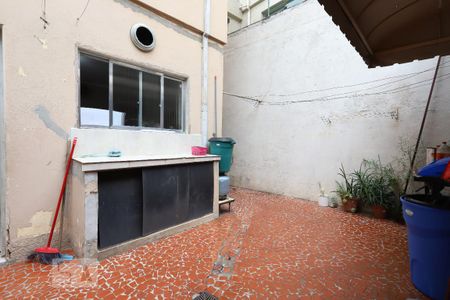Casa à venda com 125m², 2 quartos e 1 vagaQuintal