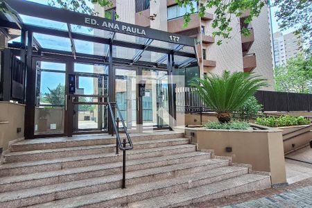 Apartamento à venda com 164m², 3 quartos e 3 vagasEntrada